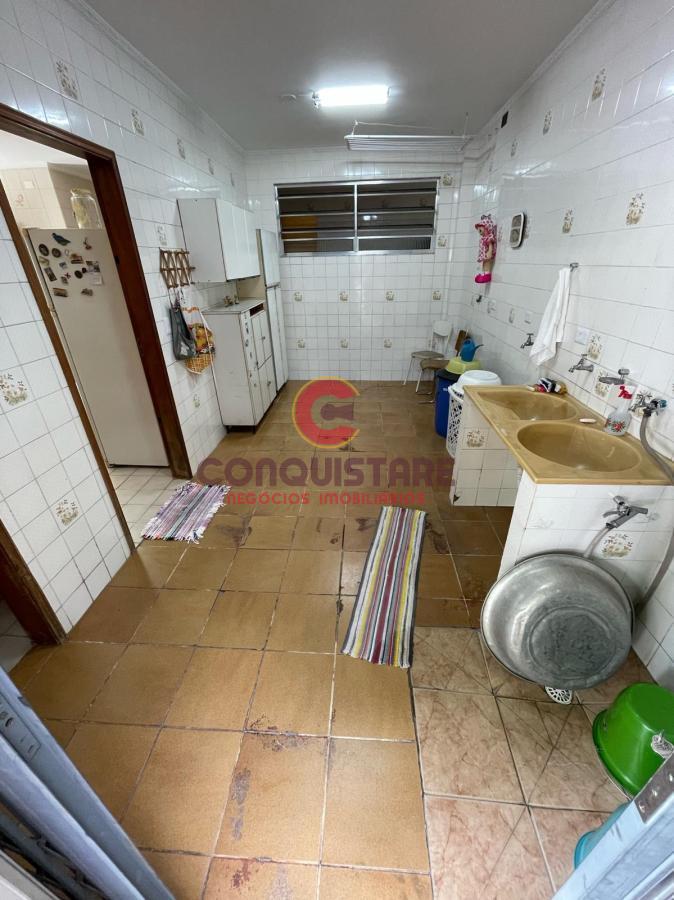 Sobrado à venda com 6 quartos, 323m² - Foto 29