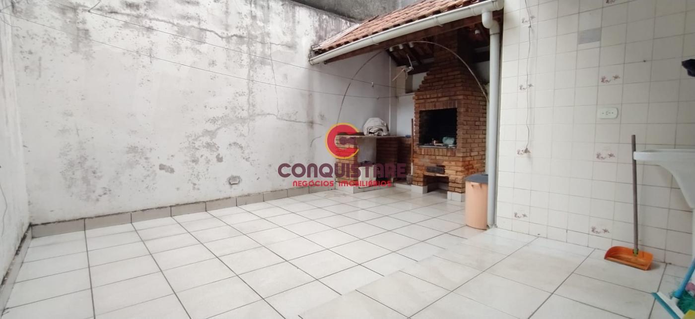 Sobrado à venda com 3 quartos, 124m² - Foto 1