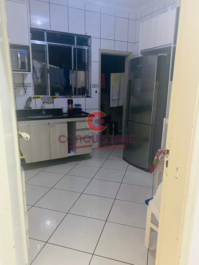 Apartamento à venda com 3 quartos, 113m² - Foto 2