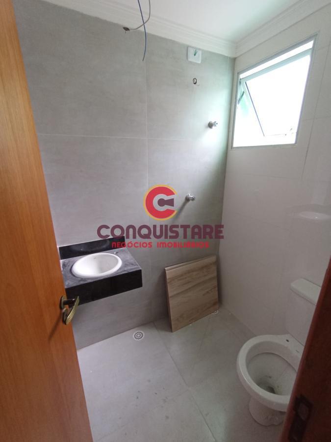 Sobrado à venda com 2 quartos, 50m² - Foto 1