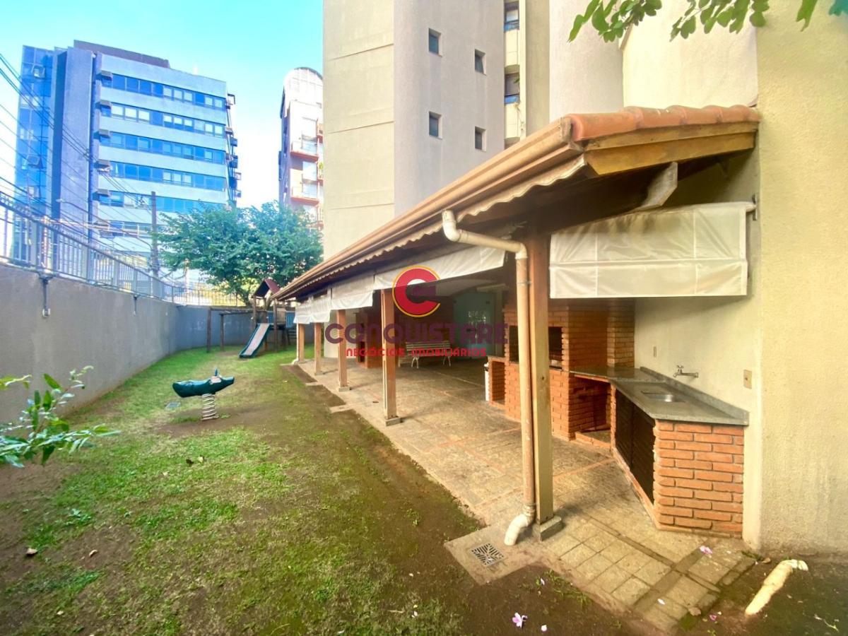 Apartamento para alugar com 3 quartos, 377m² - Foto 2