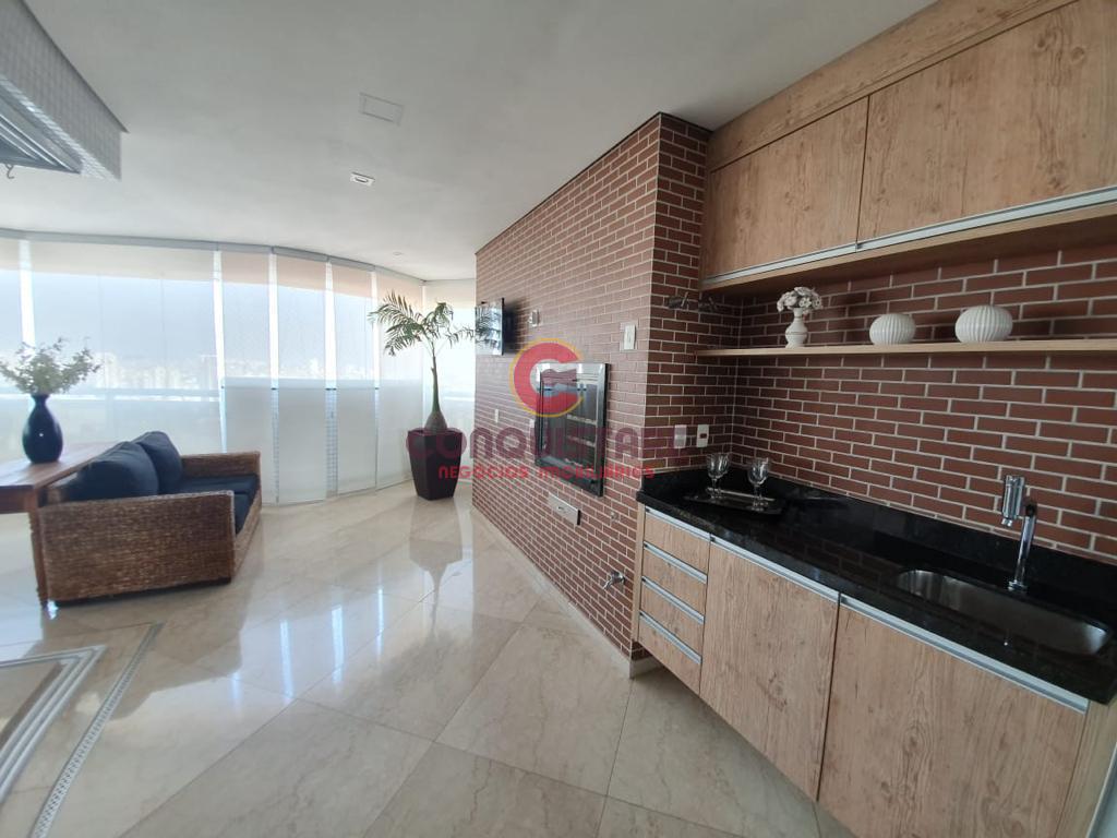 Apartamento para alugar com 3 quartos, 202m² - Foto 1