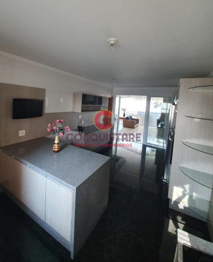 Apartamento para alugar com 3 quartos, 202m² - Foto 3