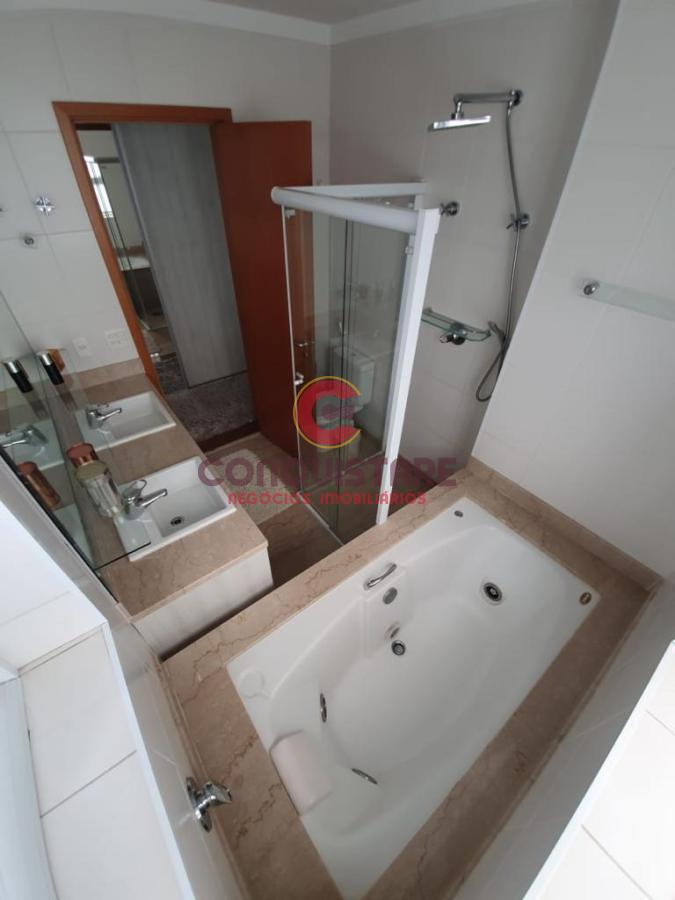 Apartamento para alugar com 3 quartos, 202m² - Foto 21