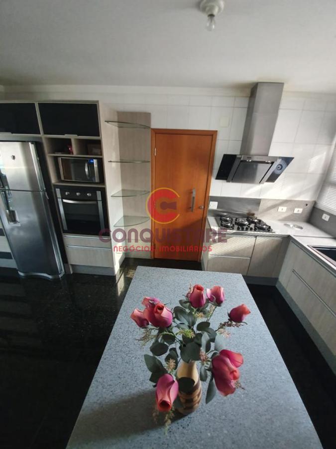 Apartamento para alugar com 3 quartos, 202m² - Foto 7