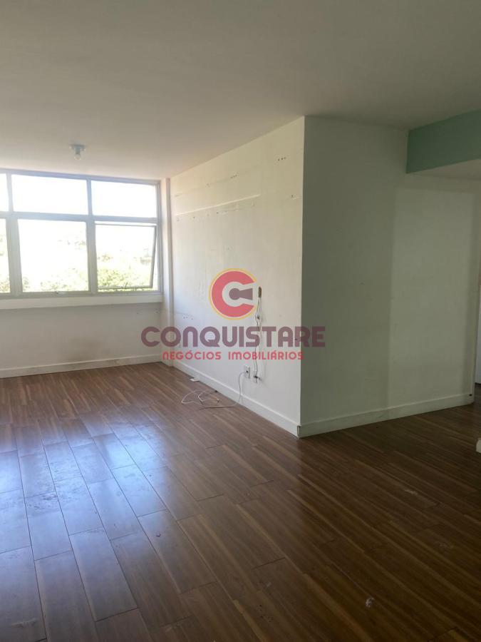 Apartamento para alugar com 3 quartos, 109m² - Foto 2