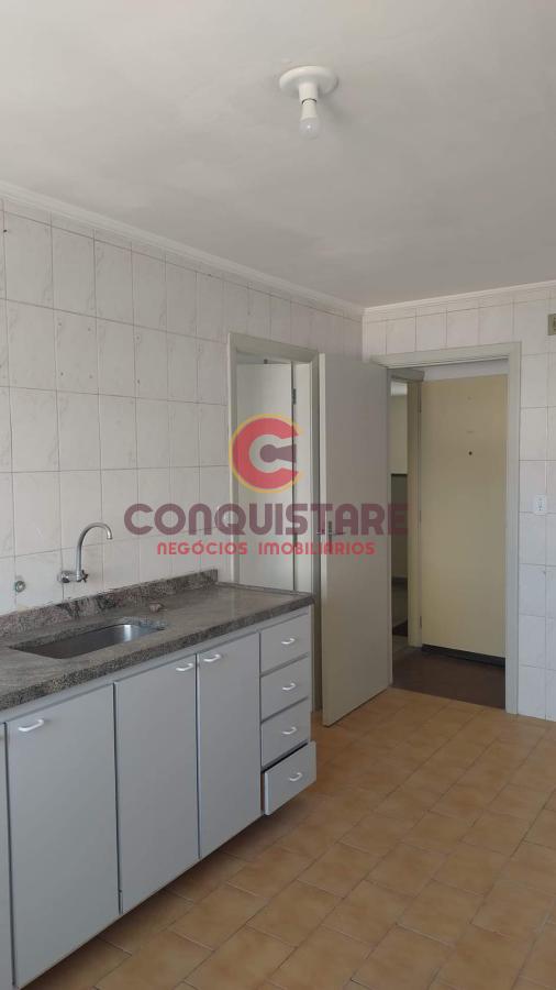 Apartamento para alugar com 2 quartos, 70m² - Foto 4