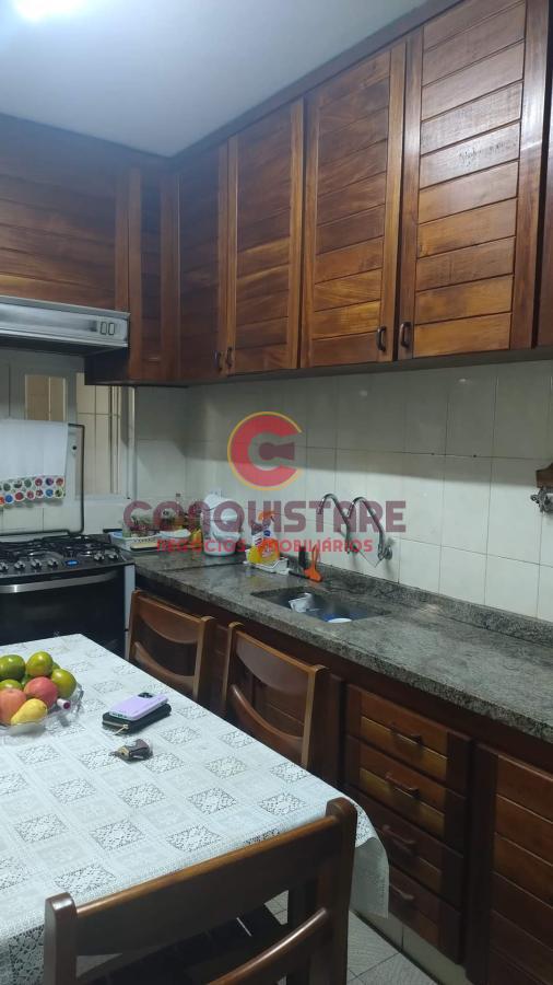 Sobrado à venda com 3 quartos, 140m² - Foto 1