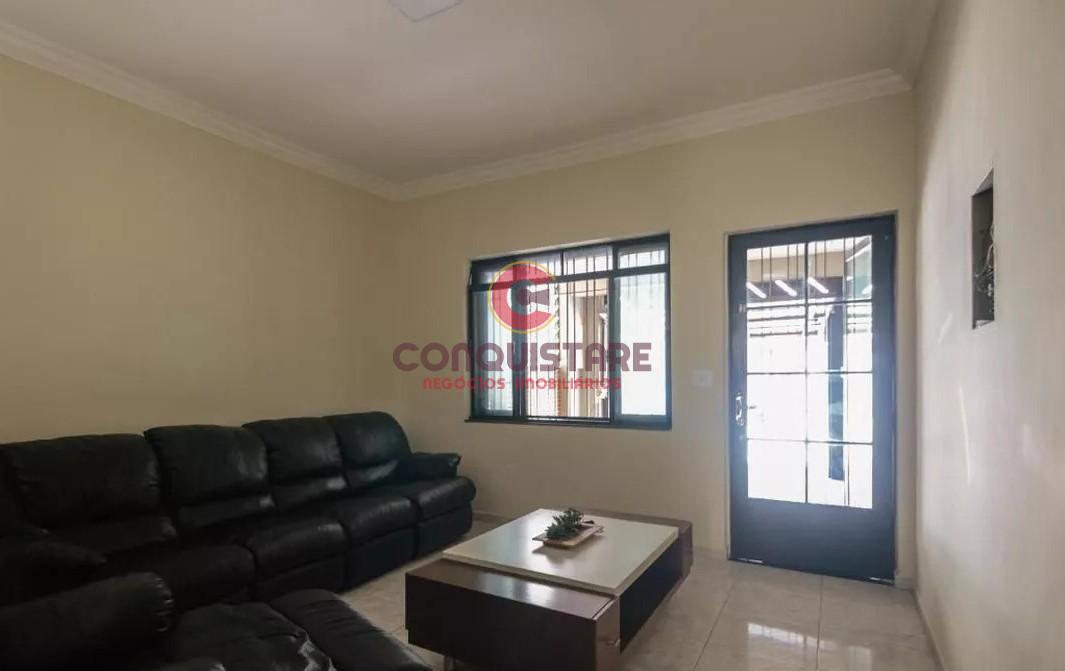 Casa para alugar com 4 quartos, 260m² - Foto 10