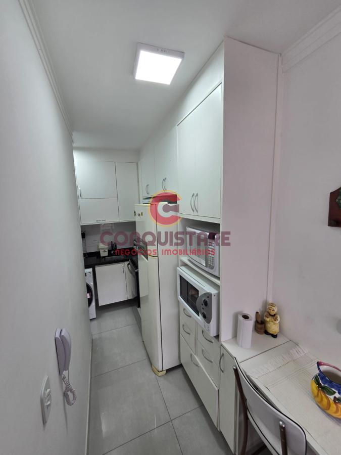 Apartamento à venda com 2 quartos, 38m² - Foto 17