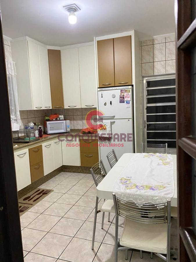 Sobrado à venda com 4 quartos, 125m² - Foto 1