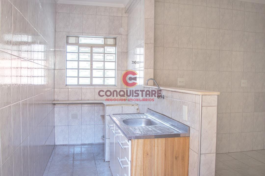 Casa à venda com 3 quartos, 266m² - Foto 5