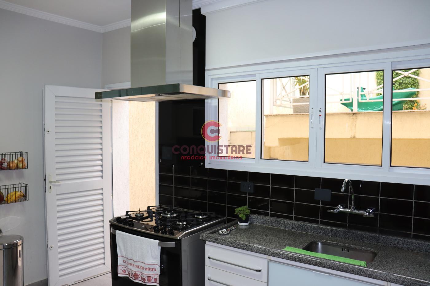 Casa à venda com 3 quartos, 140m² - Foto 14