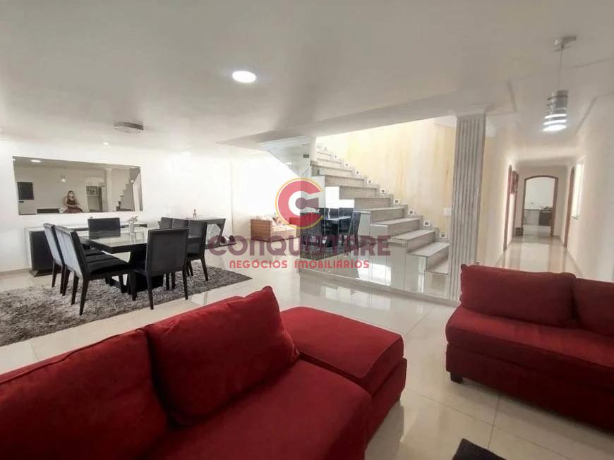 Sobrado à venda com 3 quartos, 120m² - Foto 1