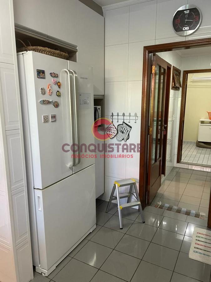 Casa à venda com 4 quartos, 360m² - Foto 57