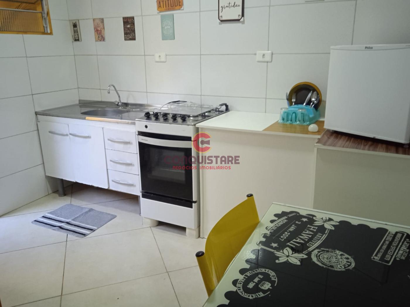 Casa para alugar com 1 quarto, 30m² - Foto 1